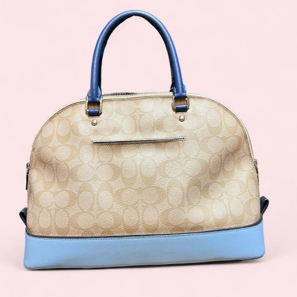 Coach - Picture 3 of 13